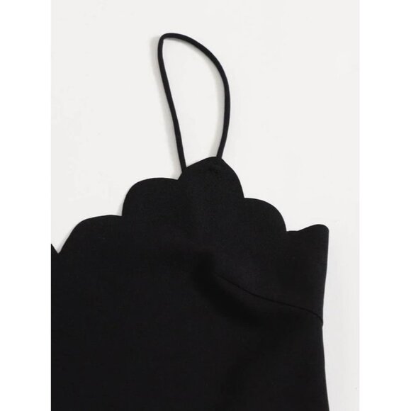 New SHEIN VCAY Scallop Trim Cami Top & Paperbag Waist Striped Shorts Set - Small - Picture 6 of 8